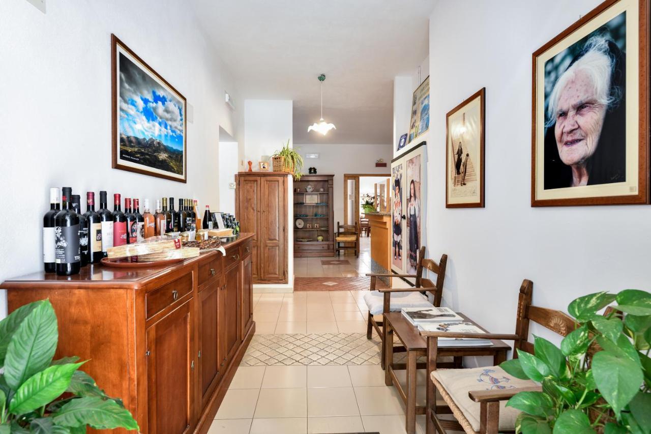 S'Enis Monte Maccione Hotel Oliena Bagian luar foto